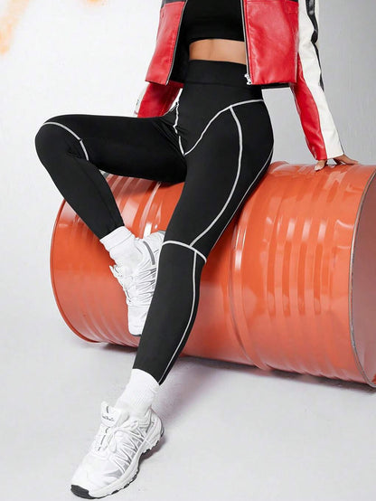 Leggings push-up de secado rápido con rayas para mujer
