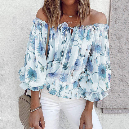 Blusa con volantes en las mangas y flores