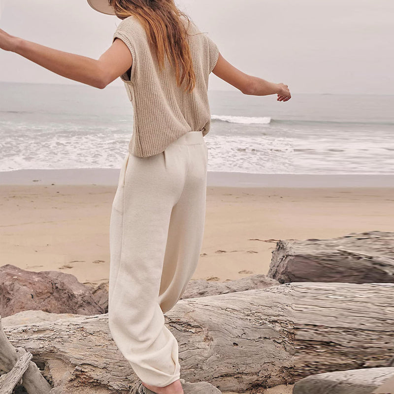Conjunto de dos piezas de punto en color liso para mujer.
