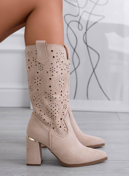 MARIGOLD - Botas camperas beige perforadas con tacón cómodo