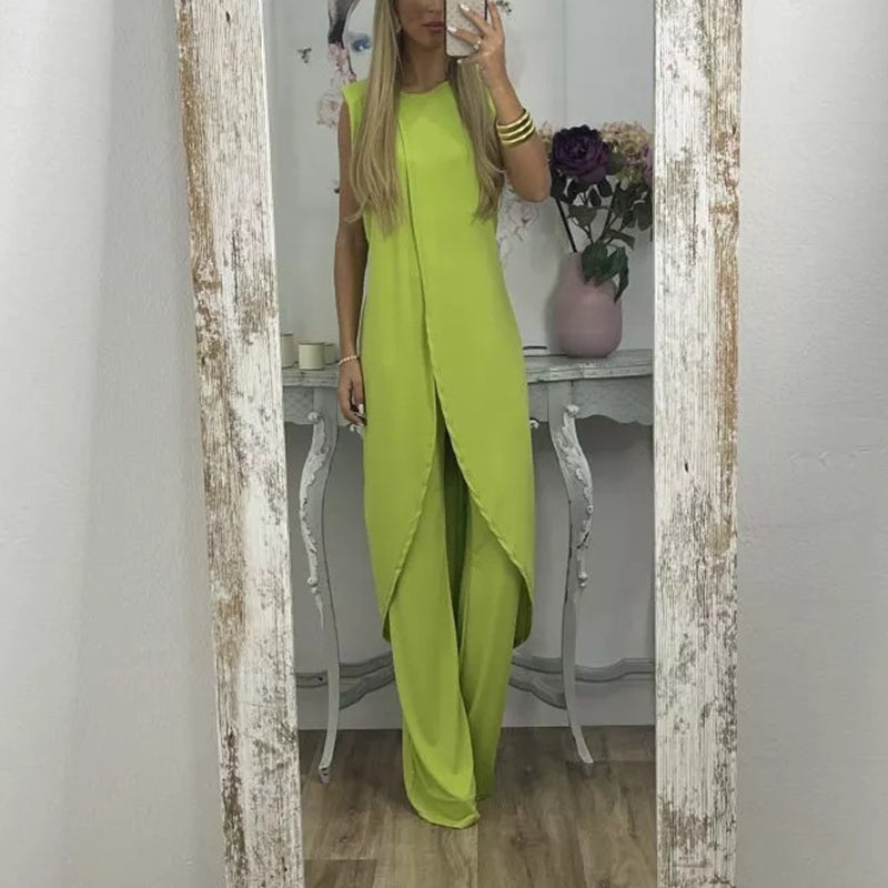 Two-piece sleeveless women's set with a round neckline