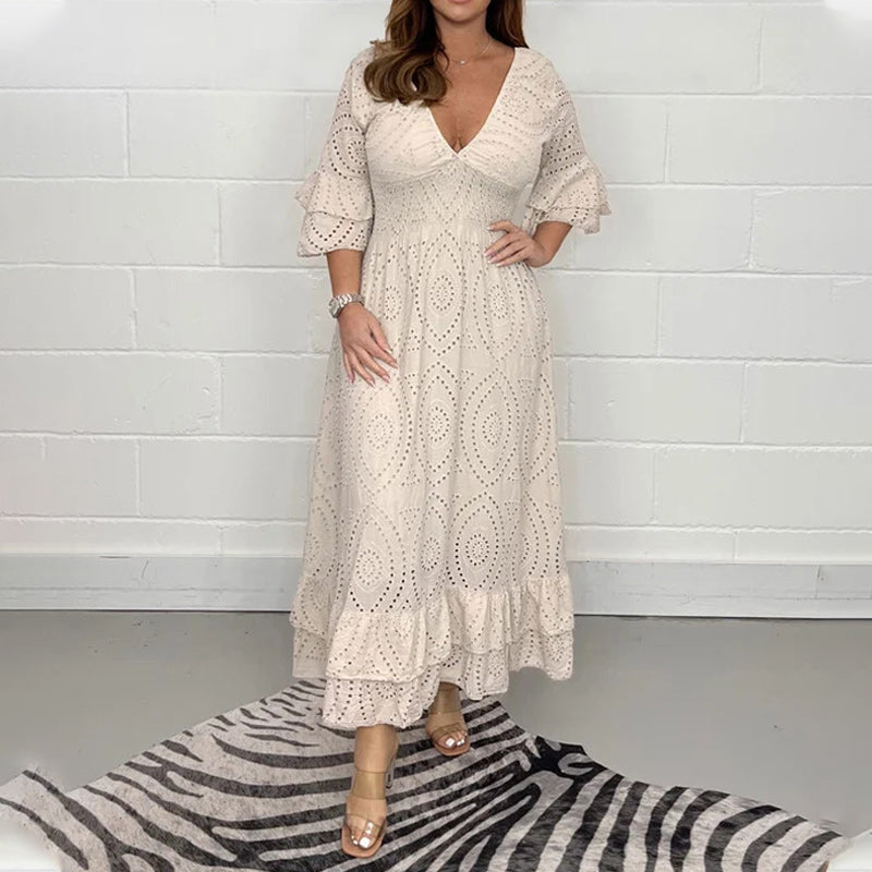 Vestido midi con mangas de volantes bordados estilo inglés