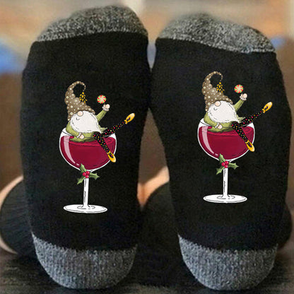 Calcetines unisex de caña alta con diseño de gnomo y copa de vino