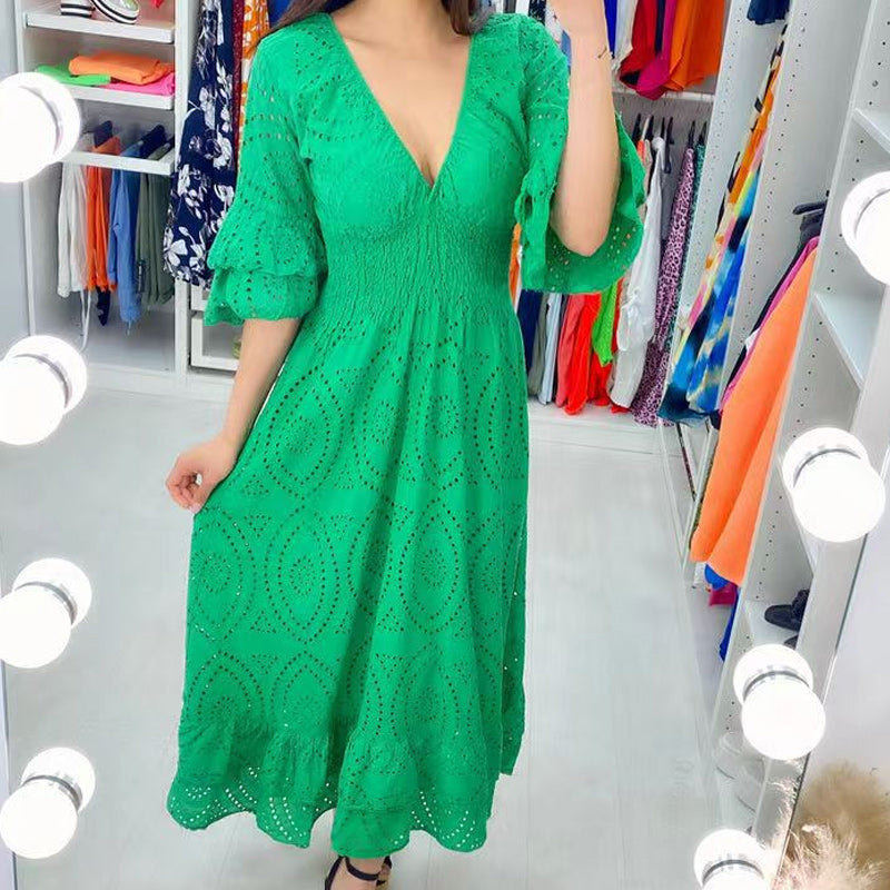 Vestido midi con mangas de volantes bordados estilo Anglaise