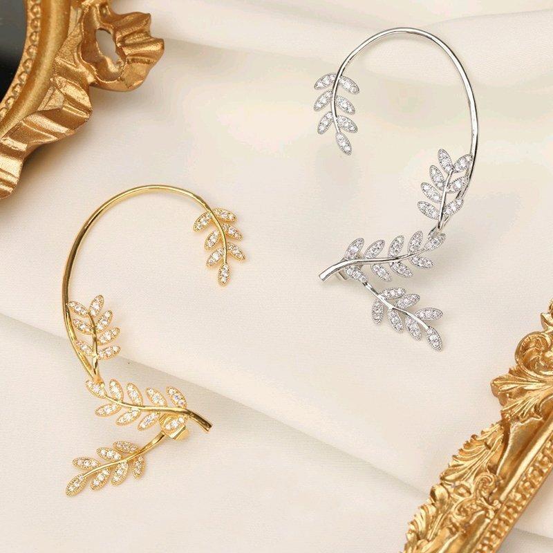 Shiny Zirconia Earrings