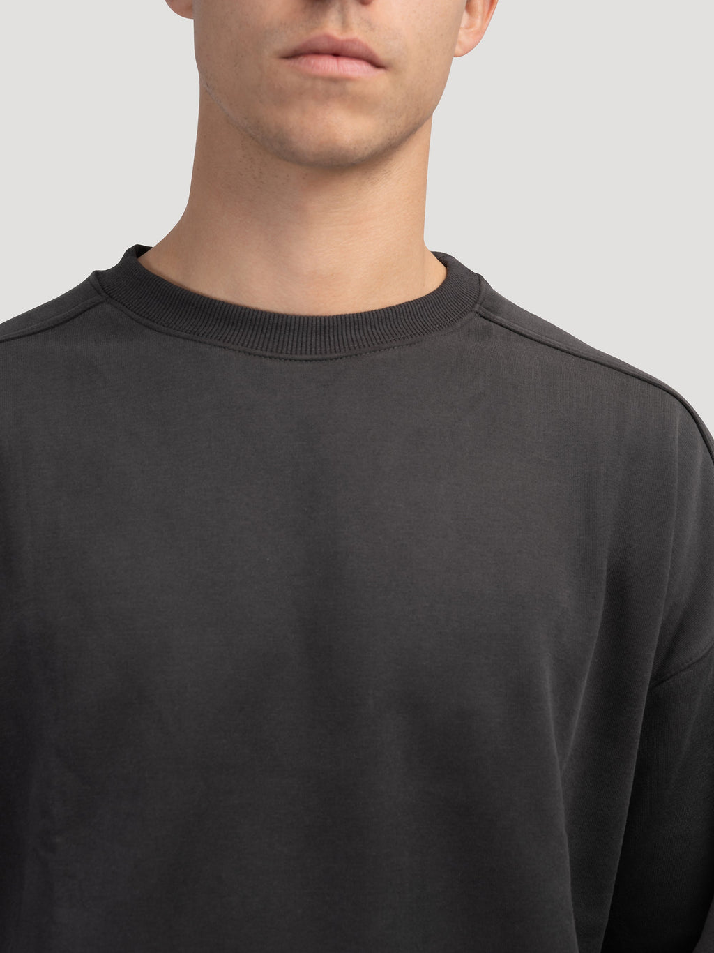 DAEJEON Relaxed Crew Neck Sweater