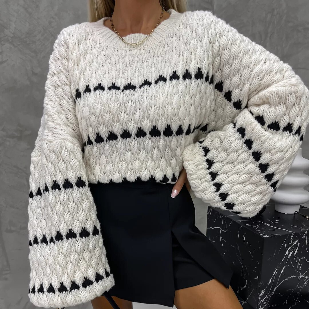 Black and white knitted sweater 