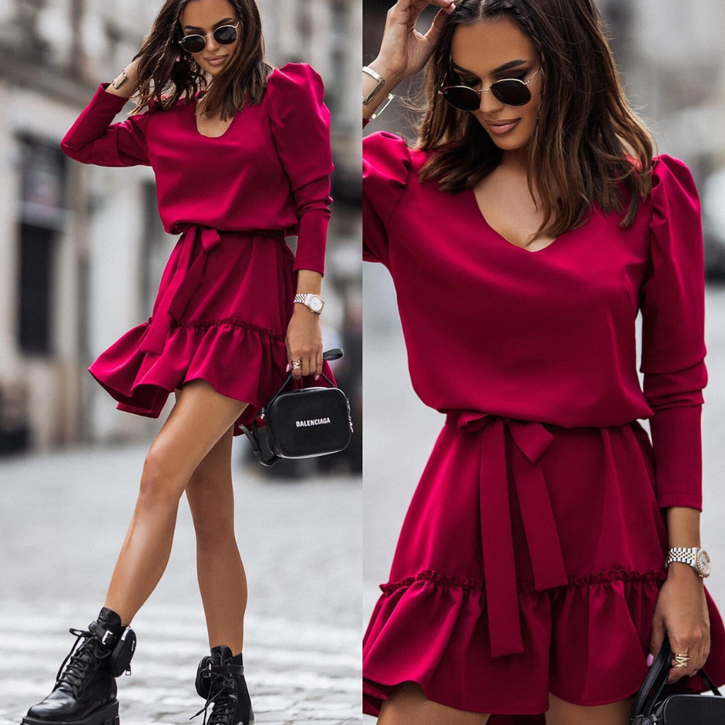 Long-sleeve dress with a tie