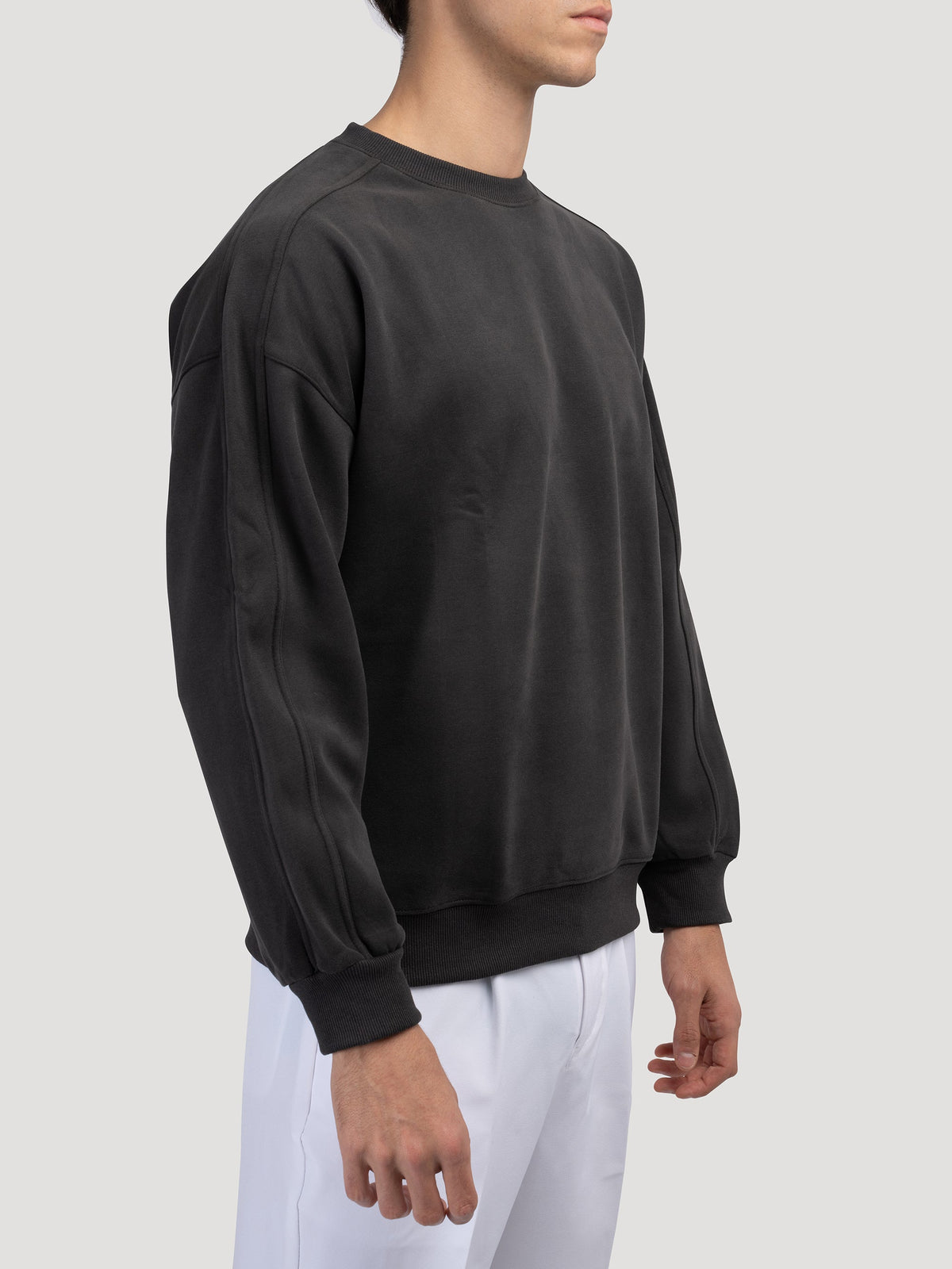 DAEJEON Relaxed Crew Neck Sweater