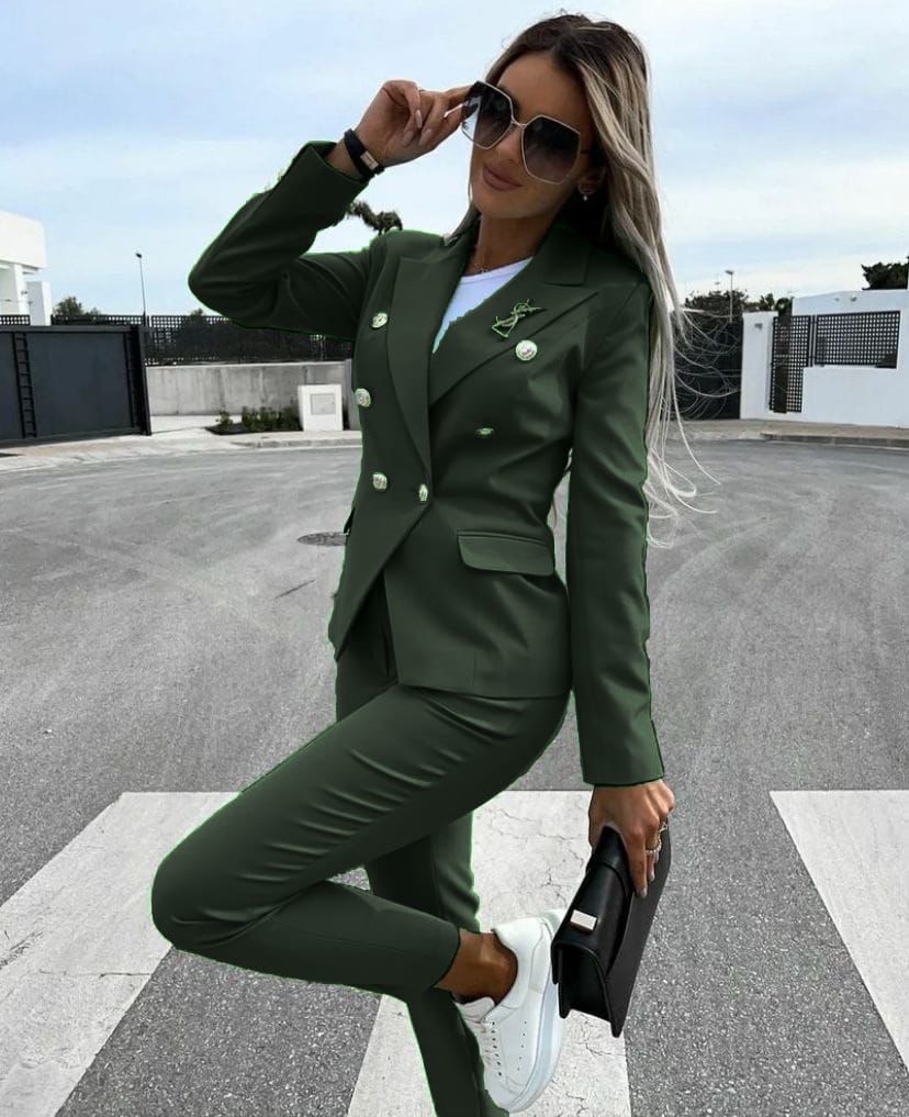 Enrica Tailored Pantsuit – Comfort Meets Elegance