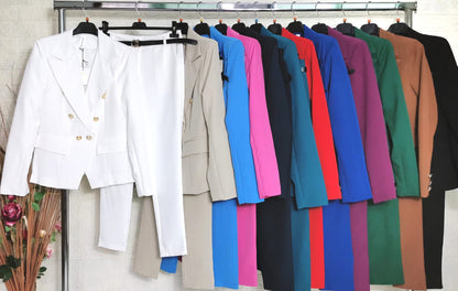 Traje pantalón Enrica a medida: comodidad y elegancia