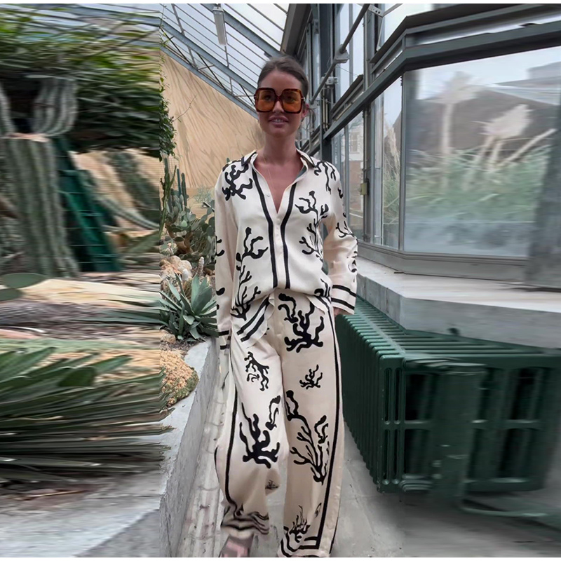 CONJUNTO MARTINA™ ELEGANTE DE ESTAMPADO EN NEGRO