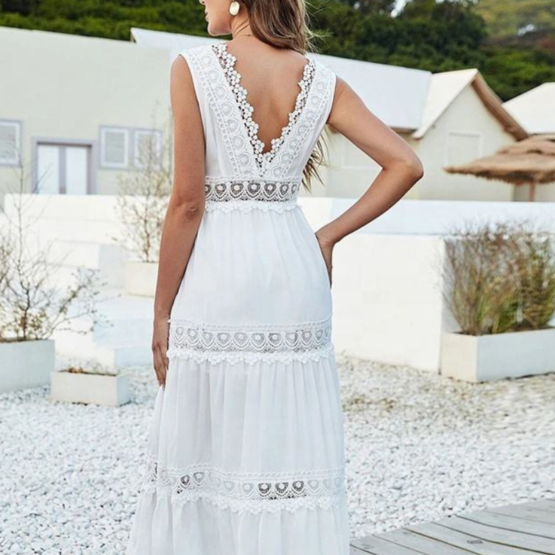 Paulina – Vestido de tirantes de encaje con escote en V