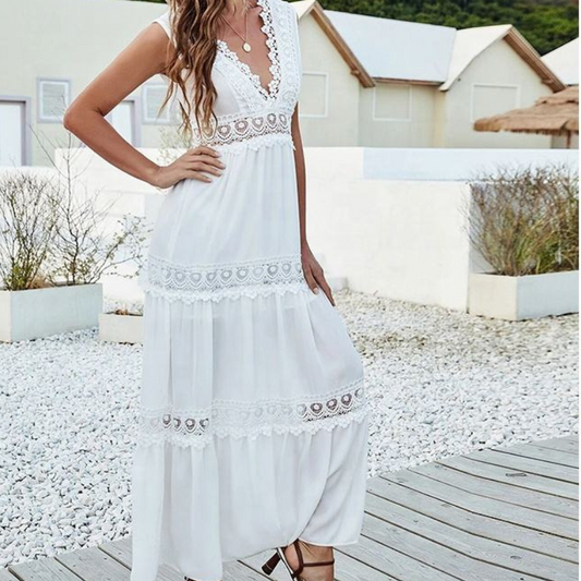 Paulina – Vestido de tirantes de encaje con escote en V